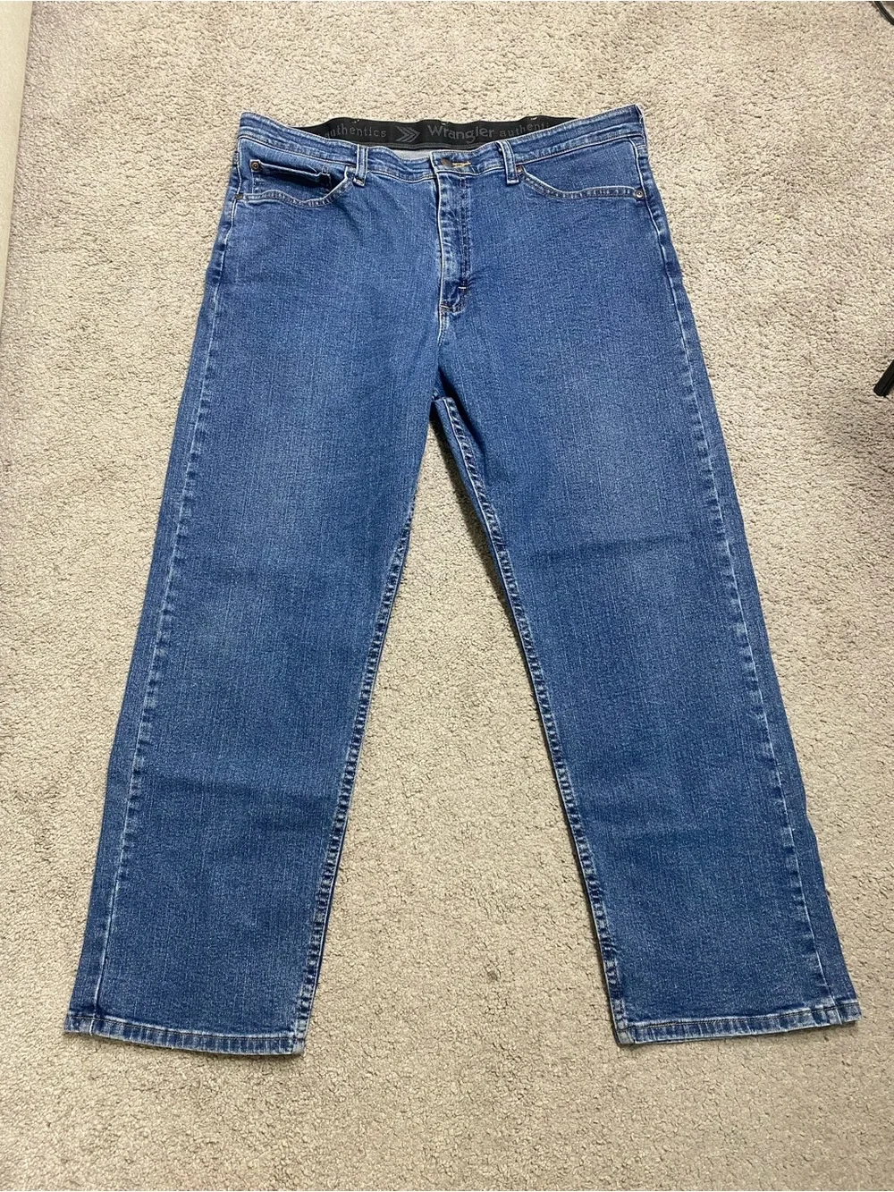 Wrangler Men's Straight Jeans in Blue Denim 36x29 Comfort Flex Waist